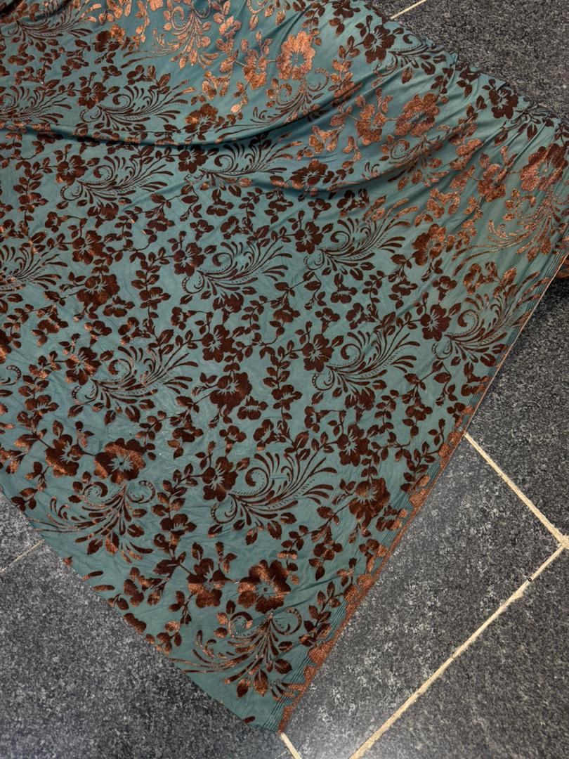 پارچه مخمل حریر کشی